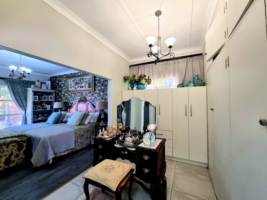 5 Bedroom Property for Sale in Monument Heights Northern Cape